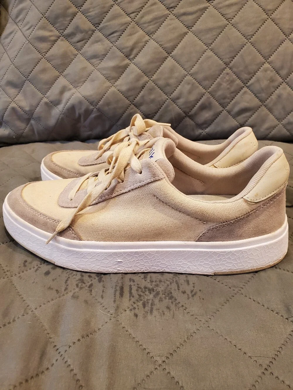 Kizik Casual Unisex Beige Lace-Up Sneakers Sz Mens 8.5 / Womens 10